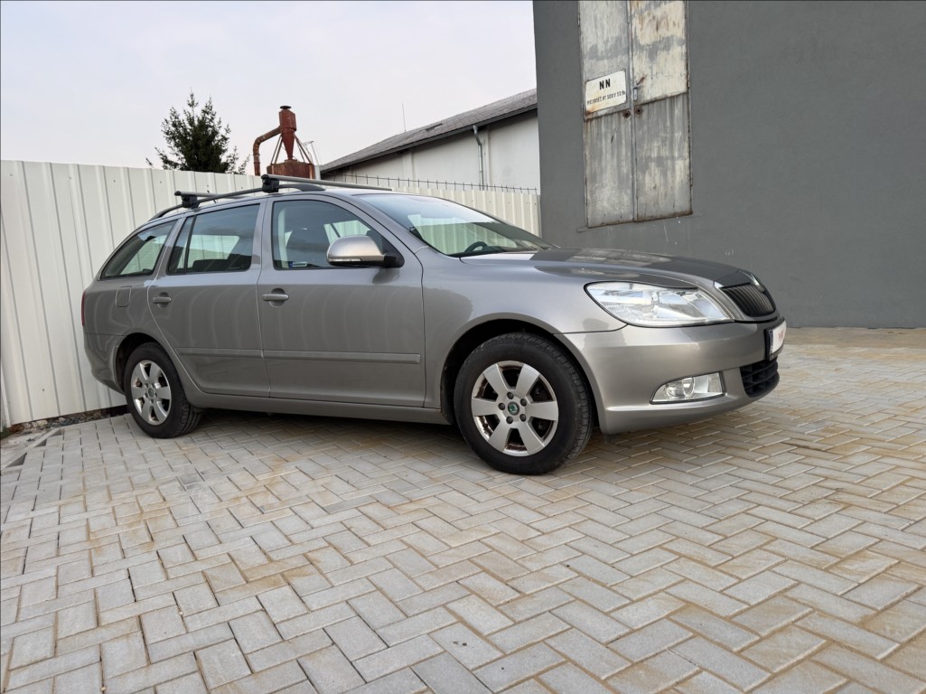 Škoda Octavia 2,0 TDI ELEGANCE tažné původČR