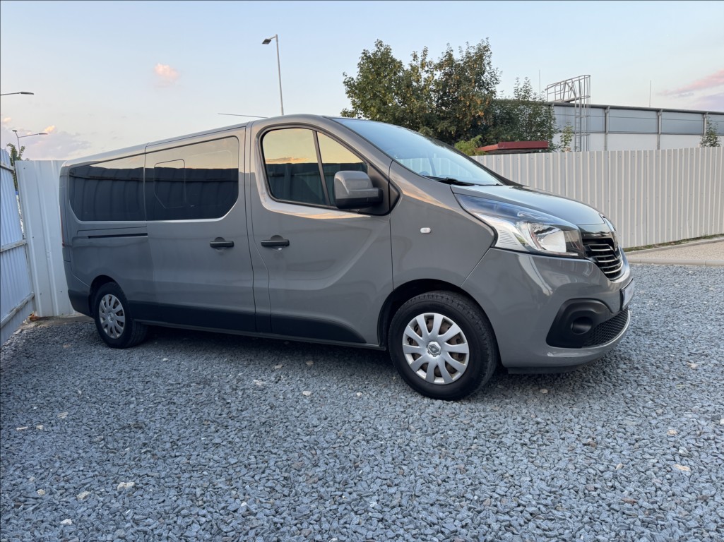 Renault Trafic 1,6 DCi 8míst WEBASTO tažné ČR