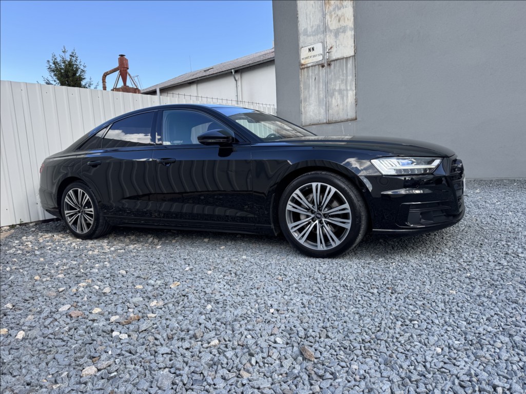 Audi A8 3,0 50 TDI QUATTRO LASER DPH