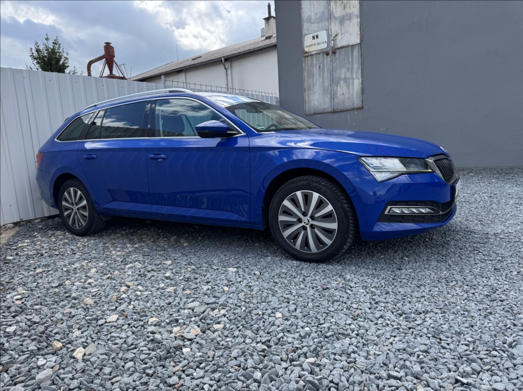 Škoda Superb 2,0 TDI DSG STYLE DPH 1.maj ČR