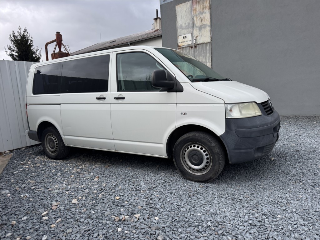 Volkswagen Transporter 1,9 TDI 90kW 9míst tažné