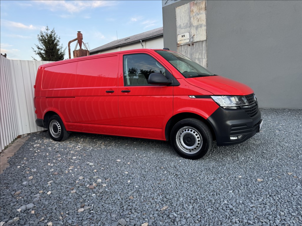 Volkswagen Transporter 2,0 TDI DSG LONG DPH 1.maj ČR