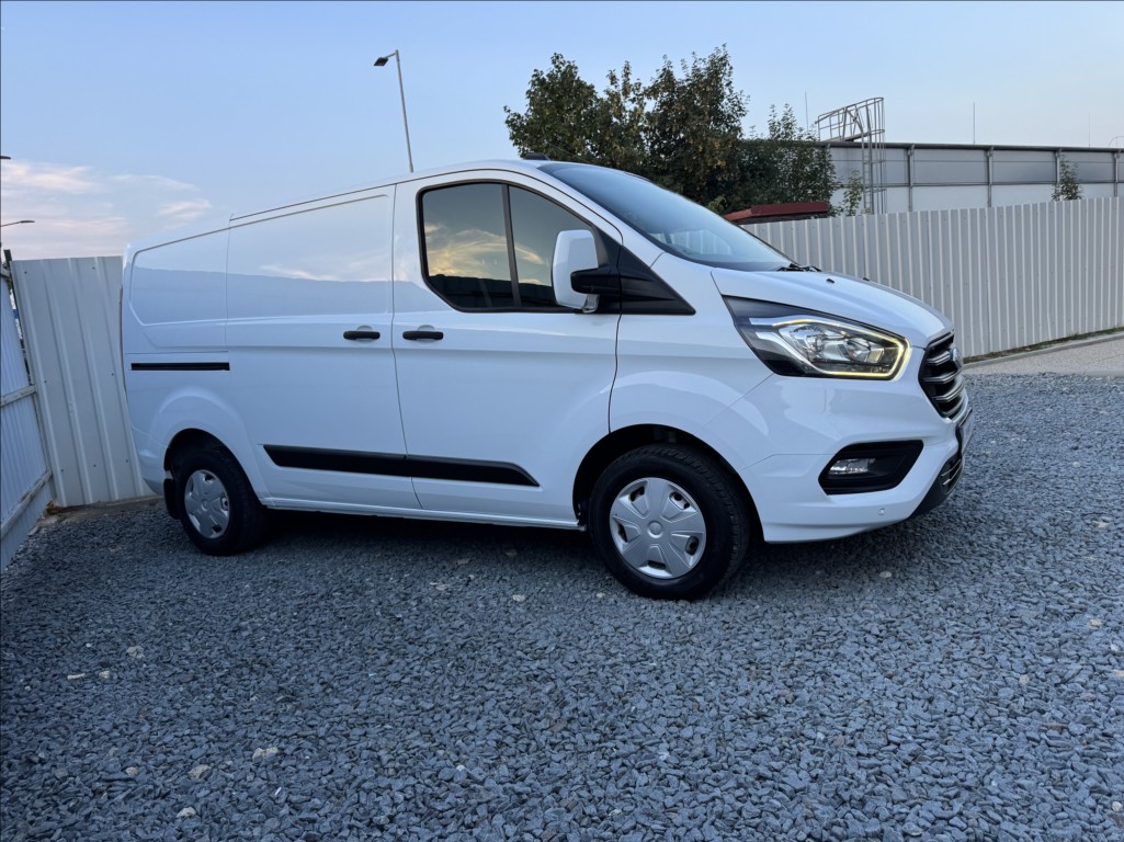 Ford Transit Custom 2,0 TDCi L1H1 DPH 1.maj ČR