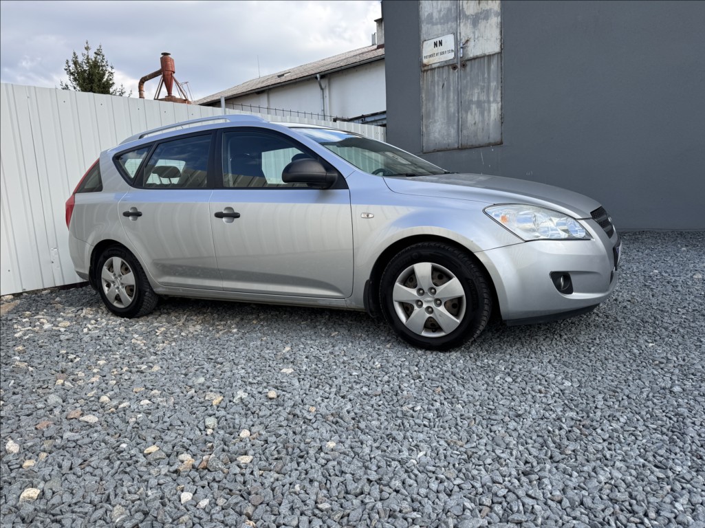 Kia Ceed 1,4 i 80kW KLIMA ALU původ ČR