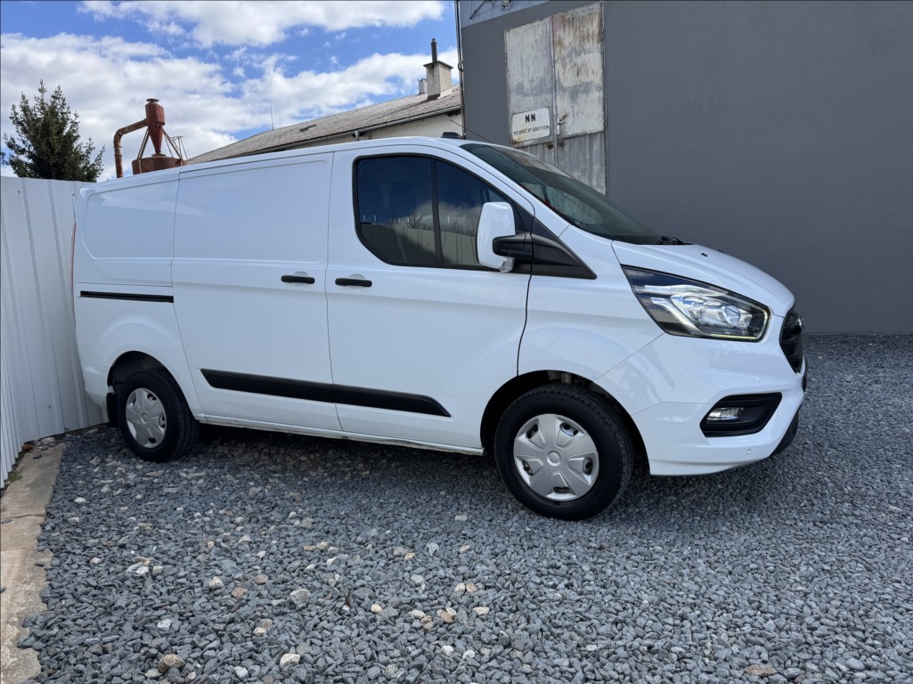 Ford Transit Custom 2,0 TDCi L1H1 DPH 1.maj ČR