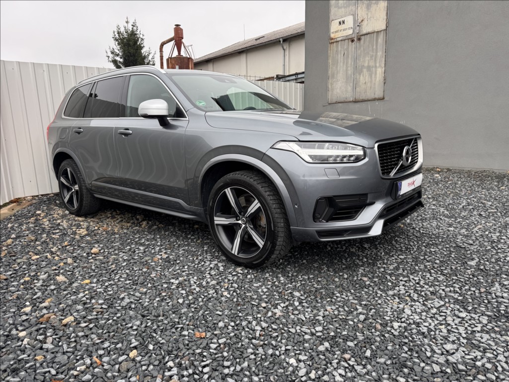 Volvo XC90 2,0 T8,R-DESIGN,PANO,7míst,ČR