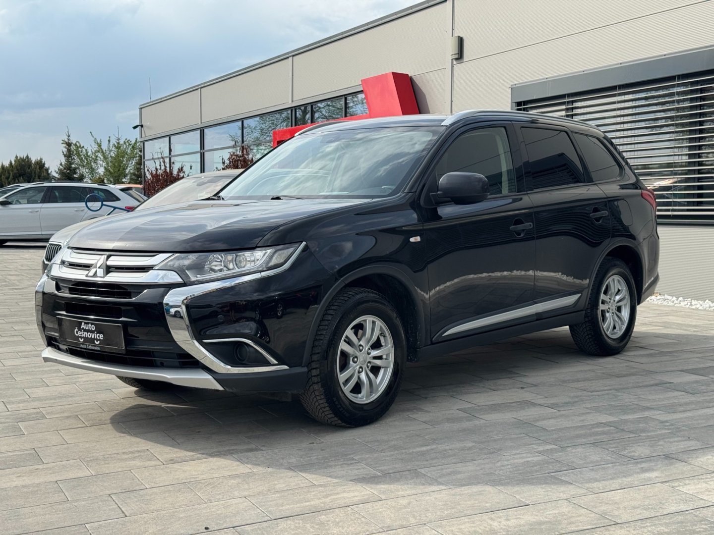 Mitsubishi Outlander Invite 2.0i MIVEC