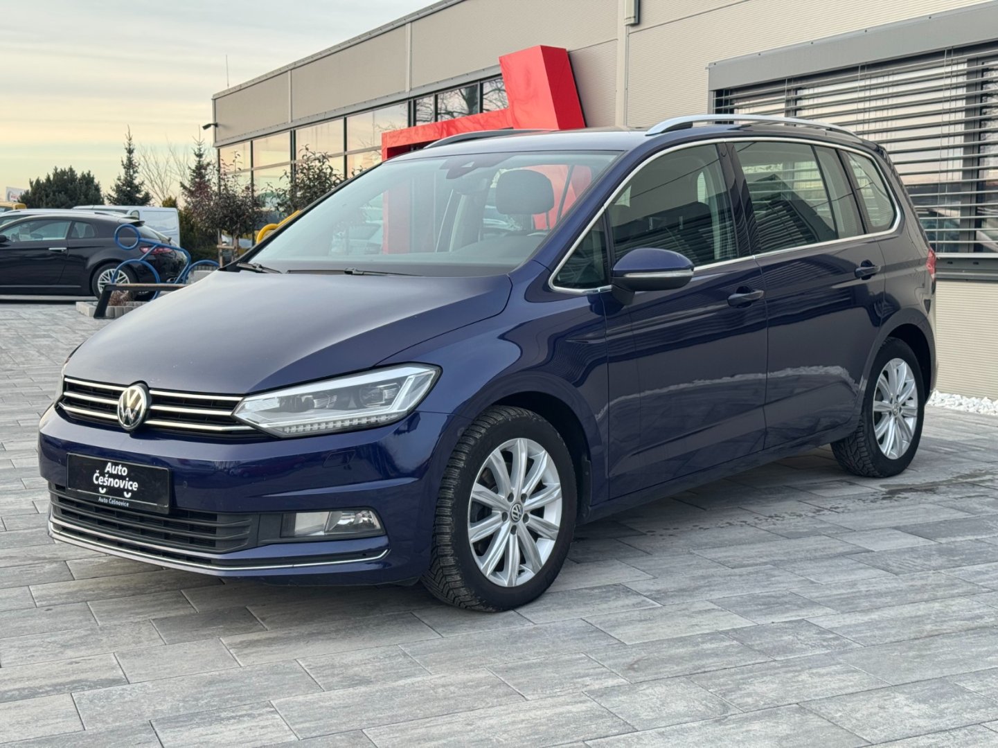 Volkswagen Touran HIGHLINE 2.0 TDI DSG