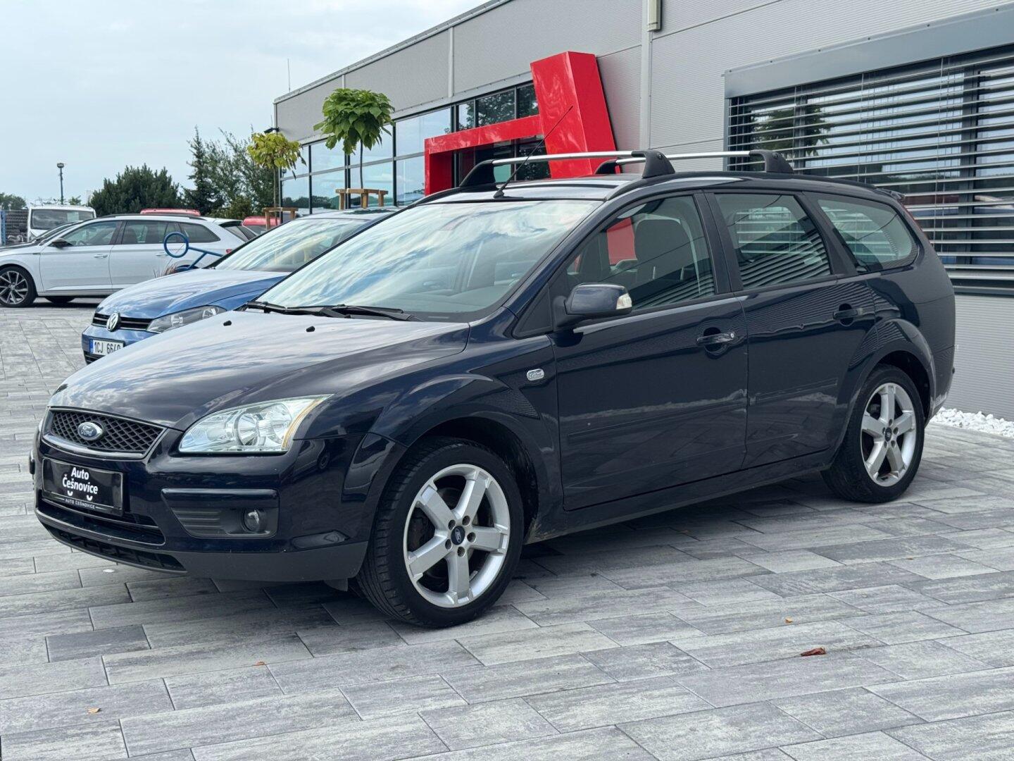 Ford Focus Ghia 2.0i 107kW