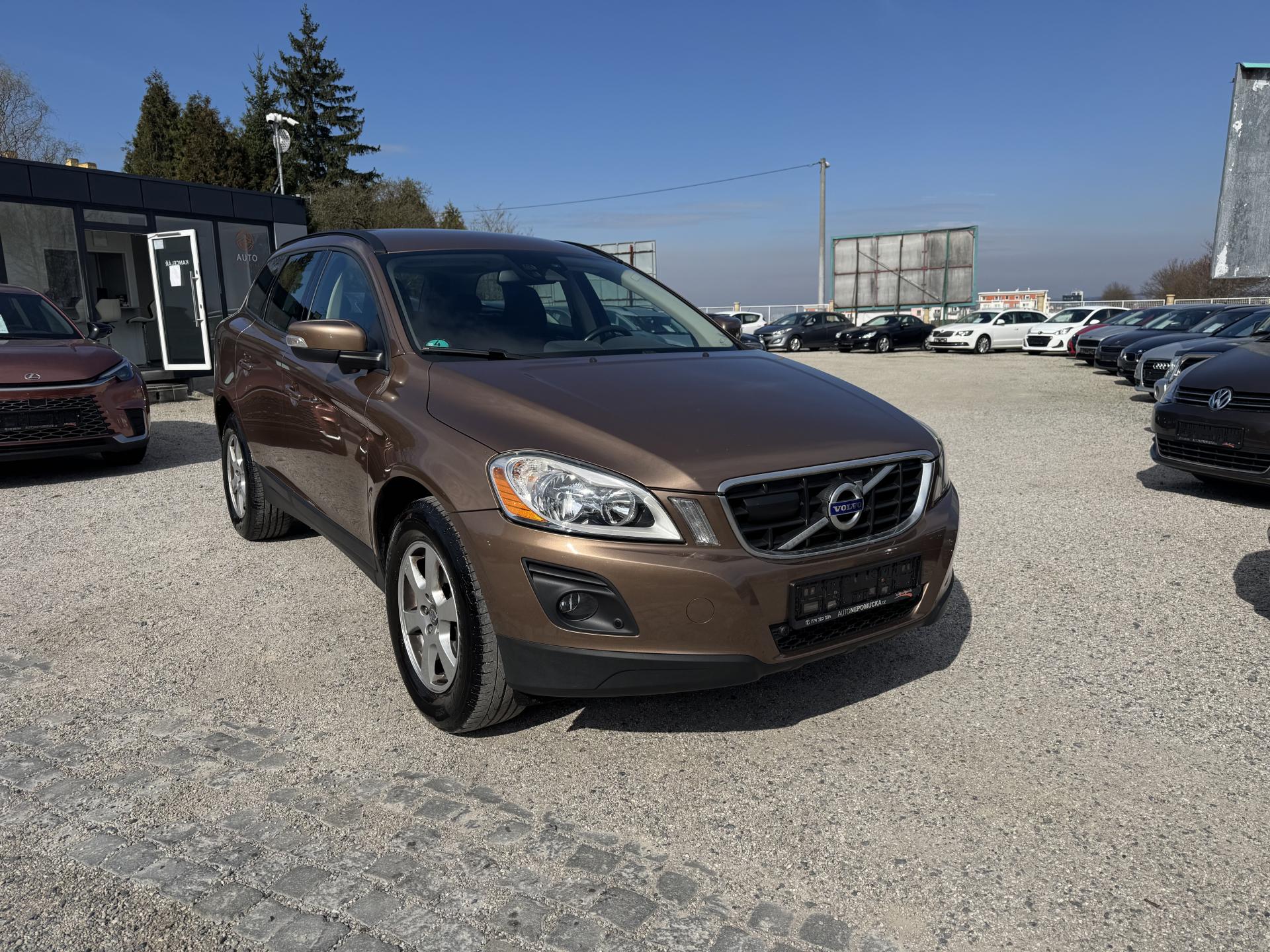 Volvo XC60 2.4D5 151KW 1.Majitel AWD