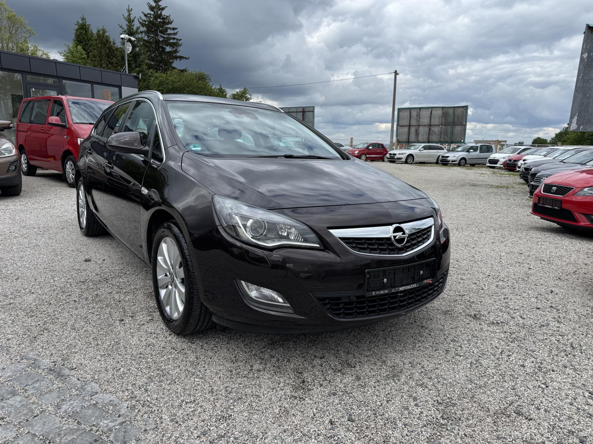 Opel Astra 1.6 T 132KW 1.Majitel 103000km