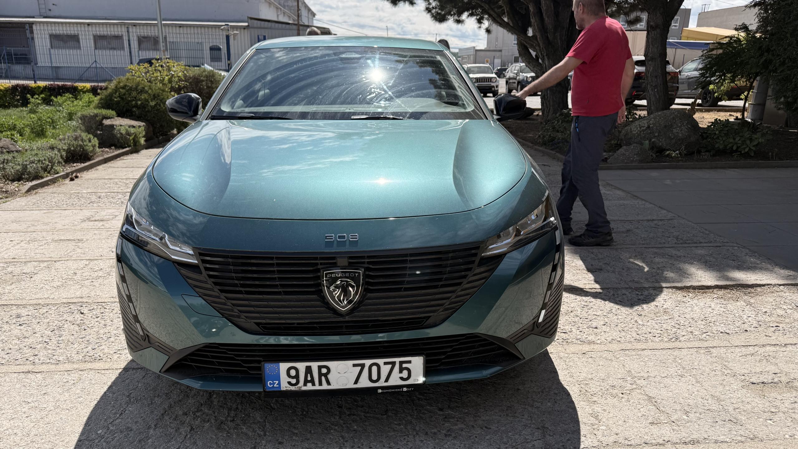 Peugeot 308 1.5HDI, ČR, ZÁRUKA,AT