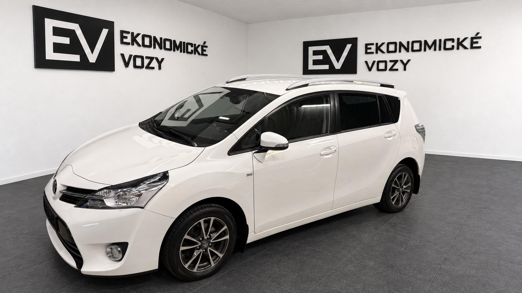 Toyota Verso 2.0DID,ČR,7 MÍST,2 MAJITEL