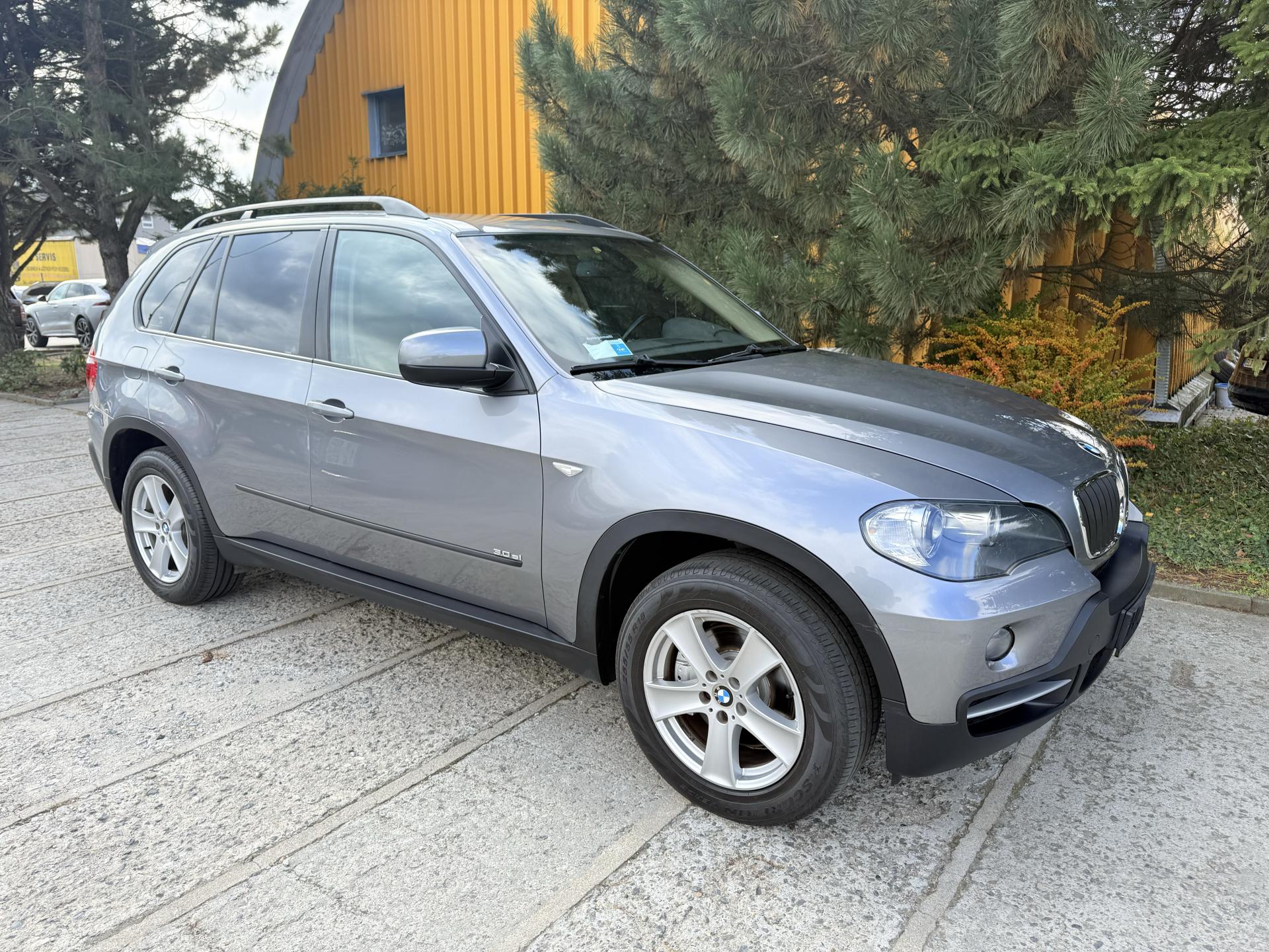 BMW X5 3.OSi, 200KW,SERVIS!!