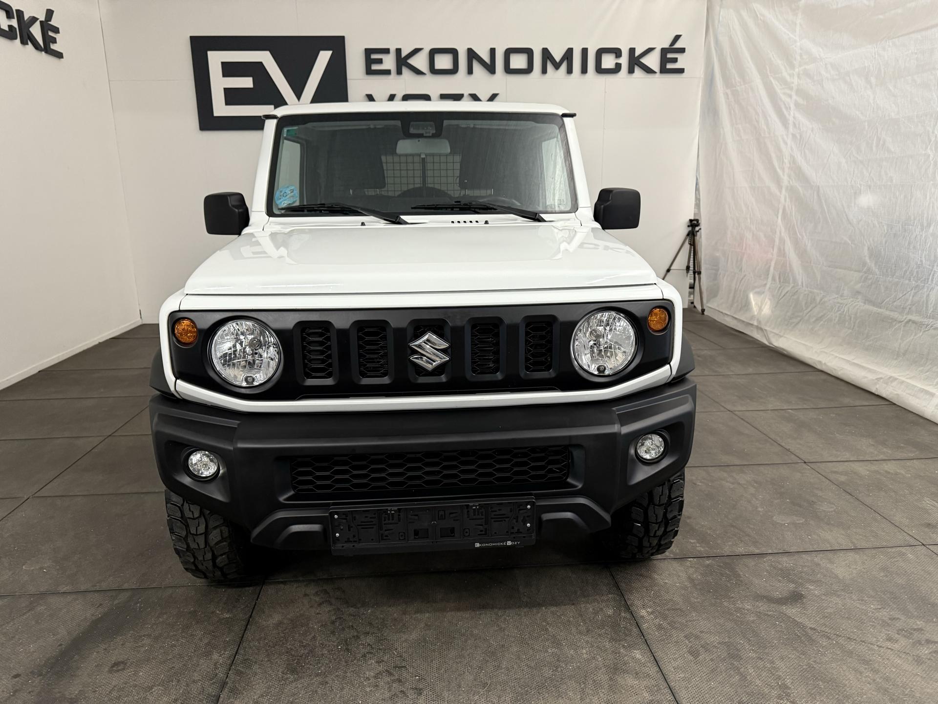 Suzuki Jimny 1.5i, 4x4, velmi pěkný,
