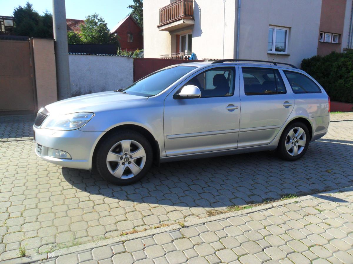 Škoda Octavia Combi 1,6 MPi ELEGANCE