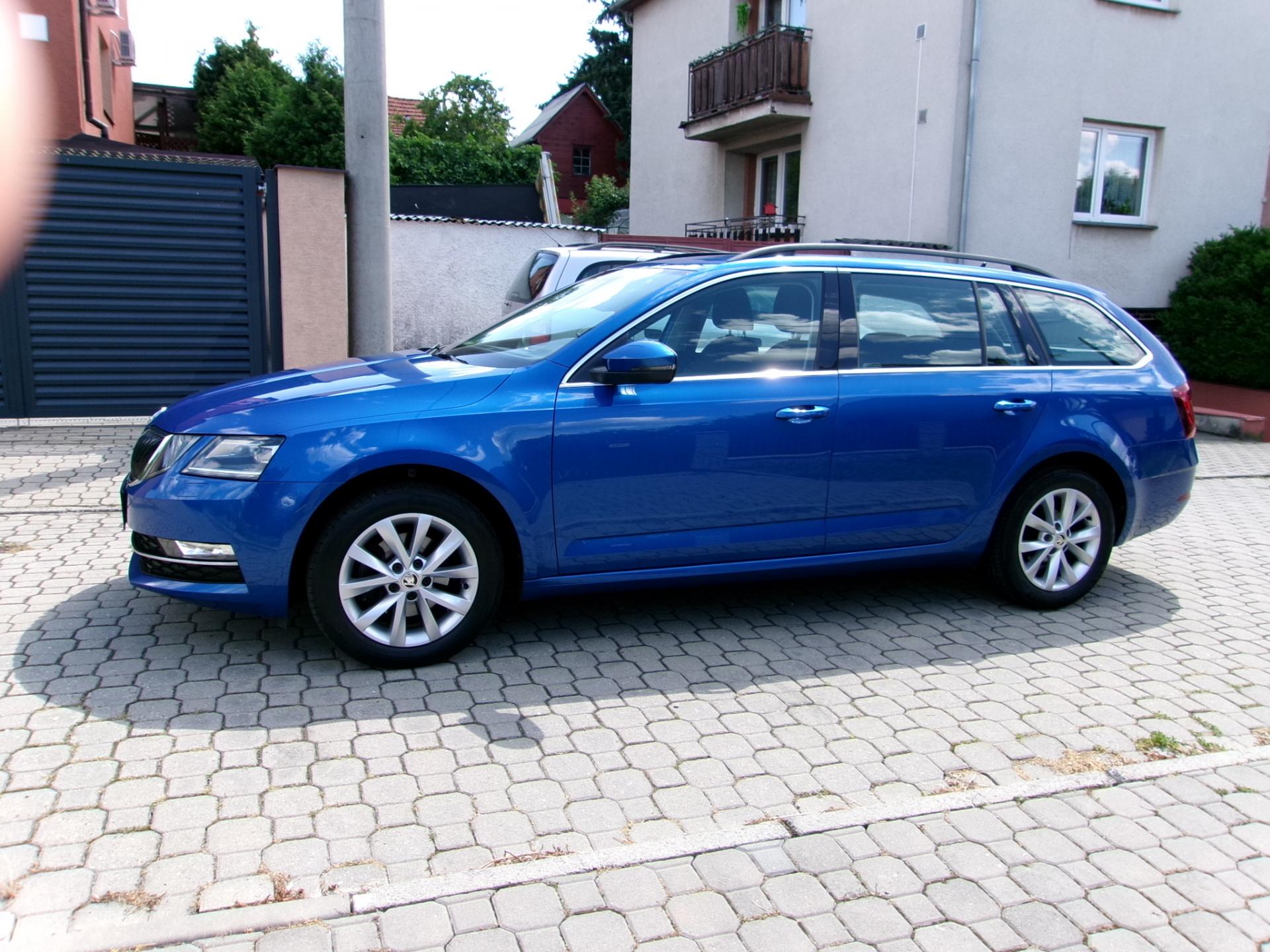 Škoda Octavia Combi 2,0TDi DSG, STYLE, NAVI