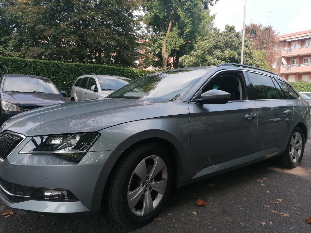 Škoda Superb 2,0 TDi 110kw DSG GPS Panorama