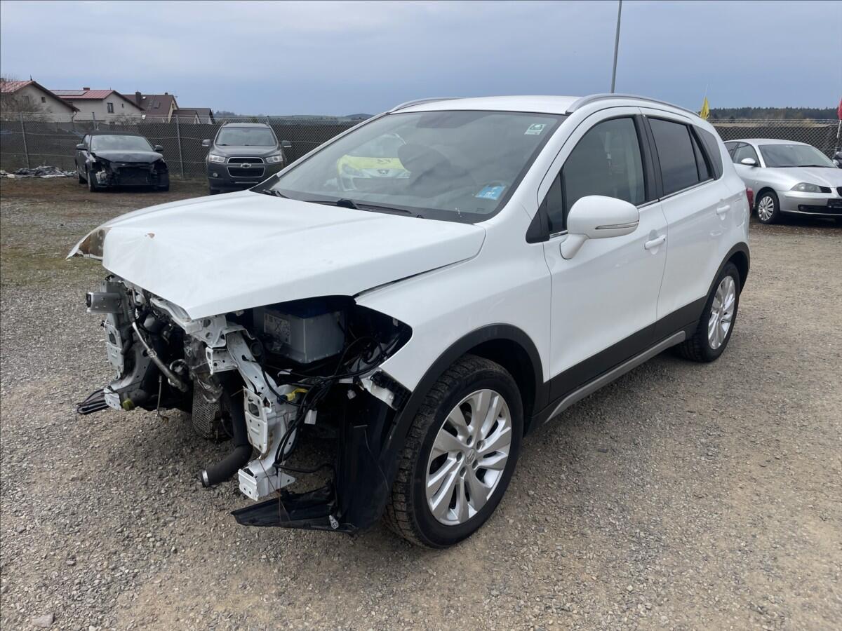 Suzuki SX4 S-Cross 3,0 DDiS 88kw 4x4 havarované,