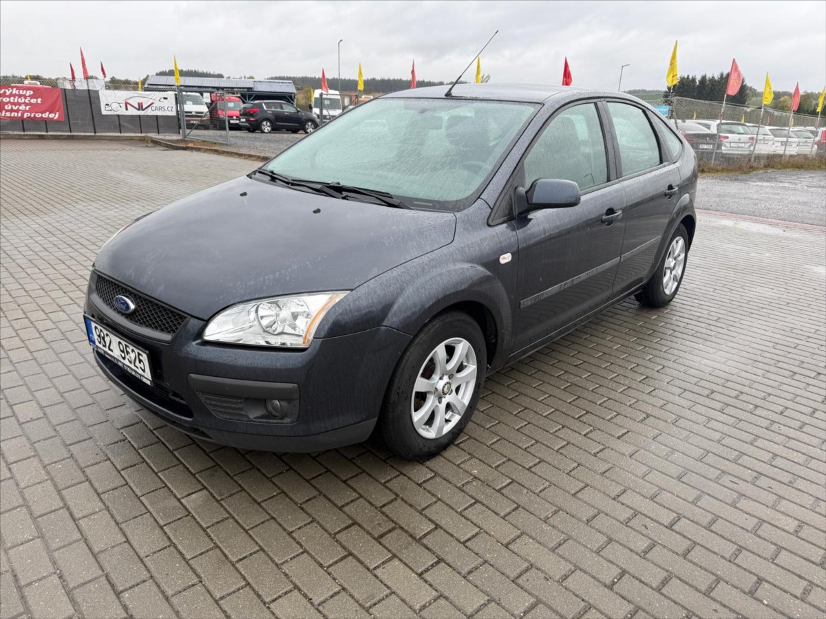 Ford Focus 1,6 i 16V 74kw Klima Tažné 2sa