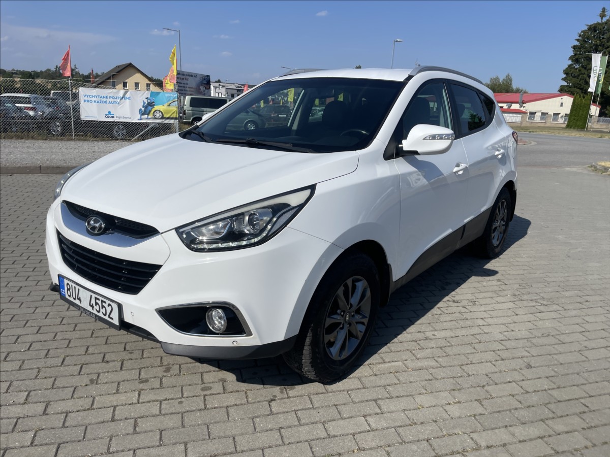 Hyundai ix35 2,0 CRDi 100kw 4x4 Tažné Kůže