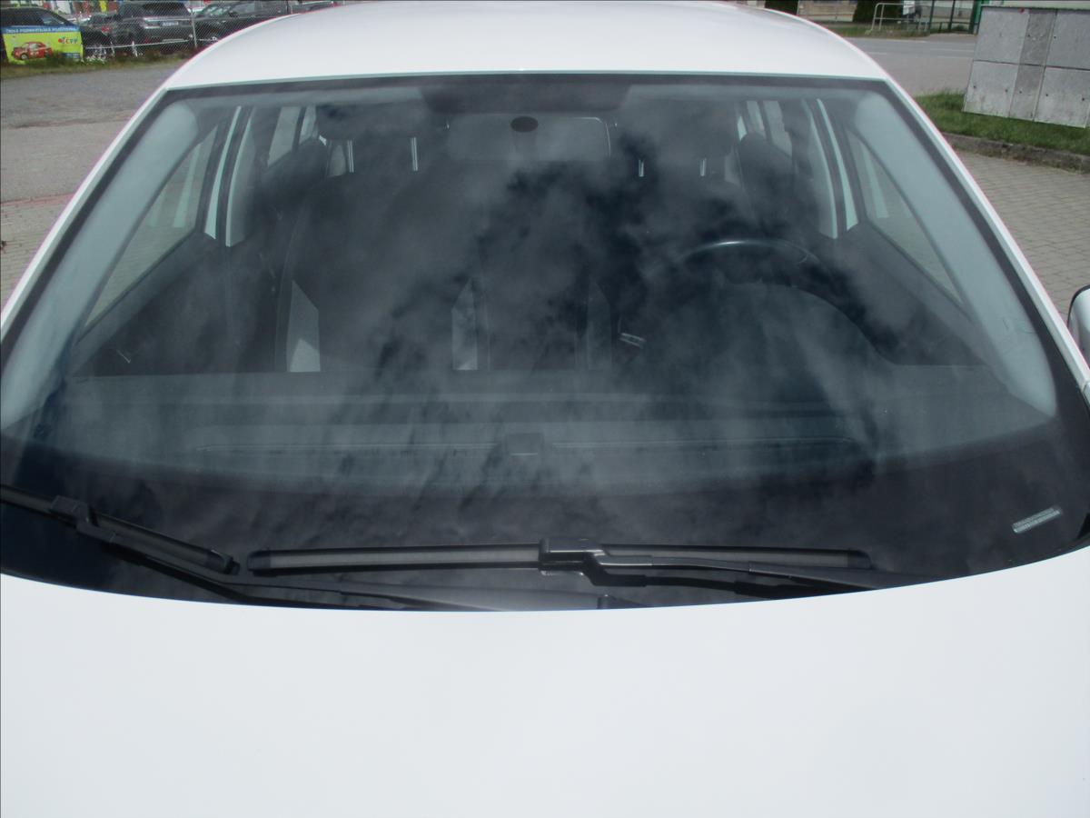 Škoda Rapid 1,2 TSi 66kw Ambiente CZauto D