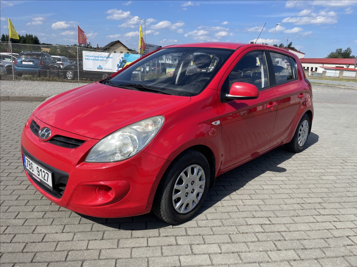 Hyundai i20 1,4 i 73kw Automat, Klima, LPG