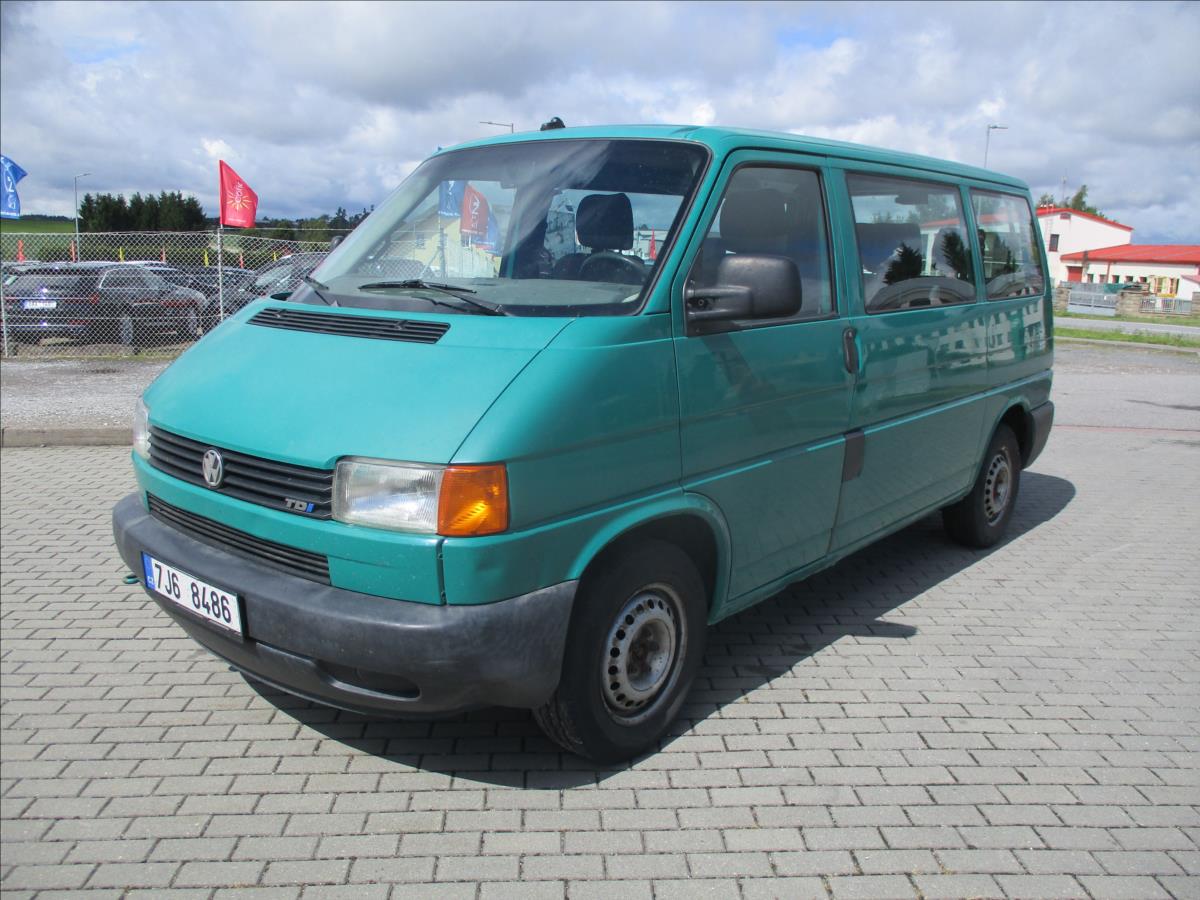 Volkswagen Transporter 2,5 TDi 8 Míst Tažné, 2maj. po