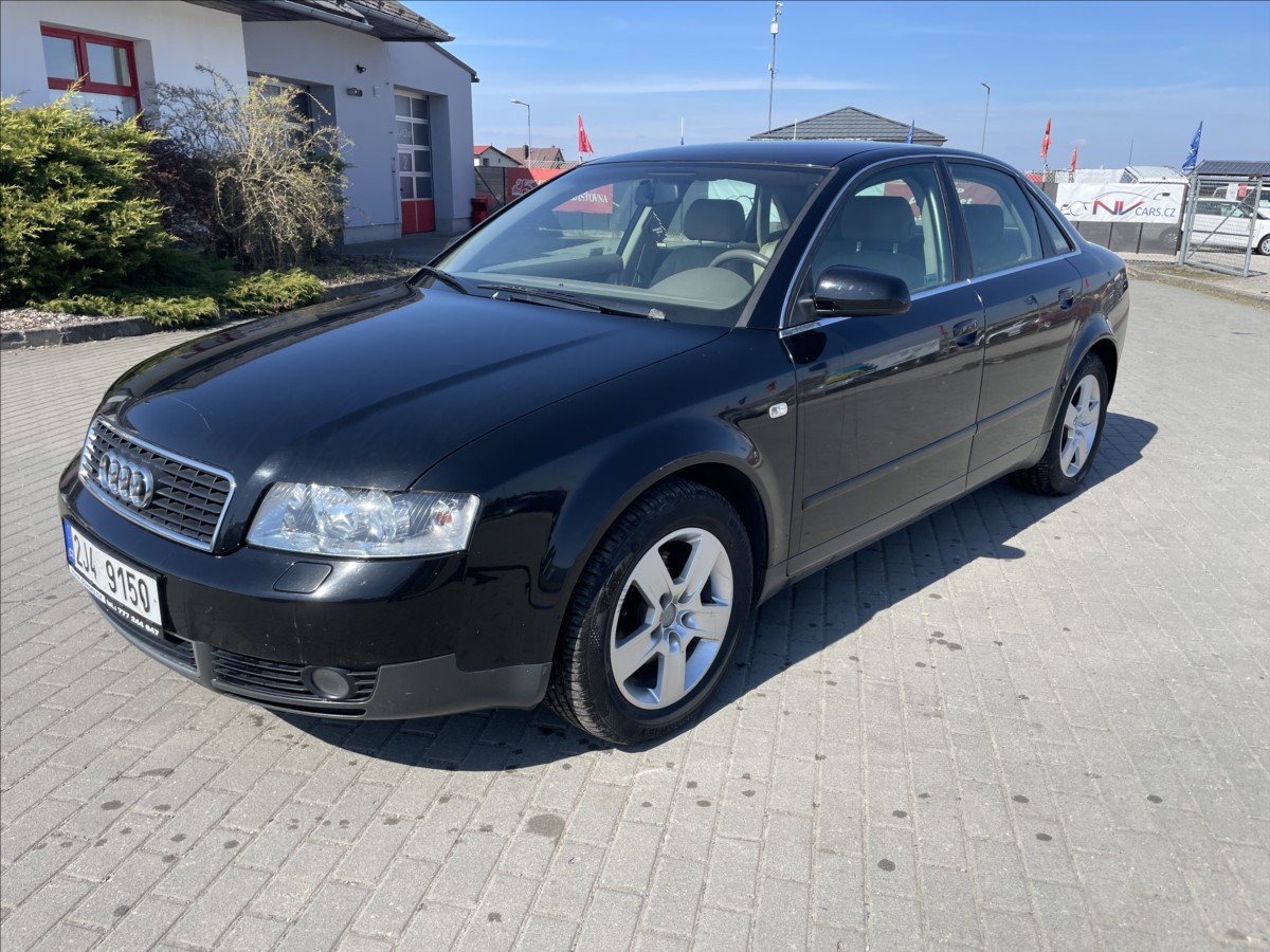 Audi A4 1,8 i Quattro Xenon 110kw CZau