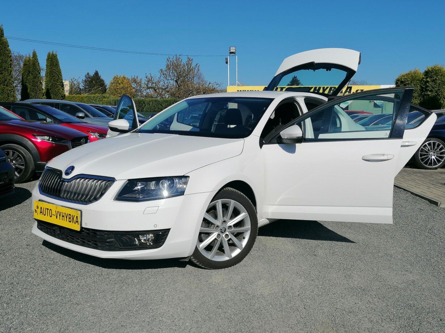 Škoda Octavia 2.0 TDi DSG Style,Navi,ACC