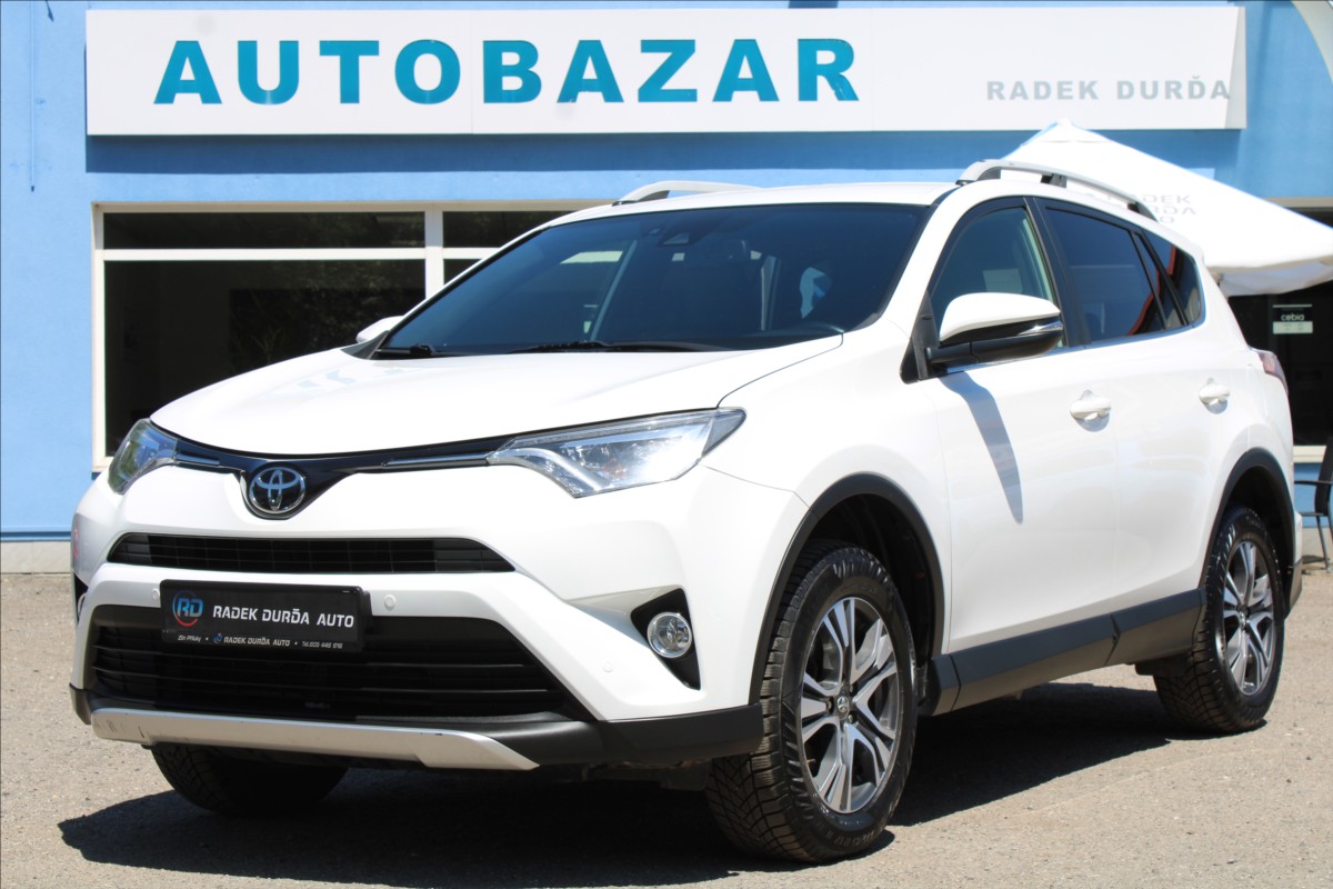 Toyota RAV4 2,0 D-4D NOVÉ V ČR,TAŽNÉ