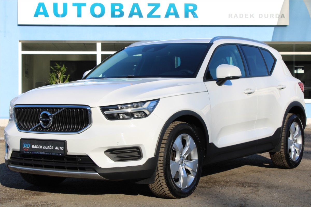Volvo XC40 2,0 T4 1MAJ,4x4,MOMENTUM PRO