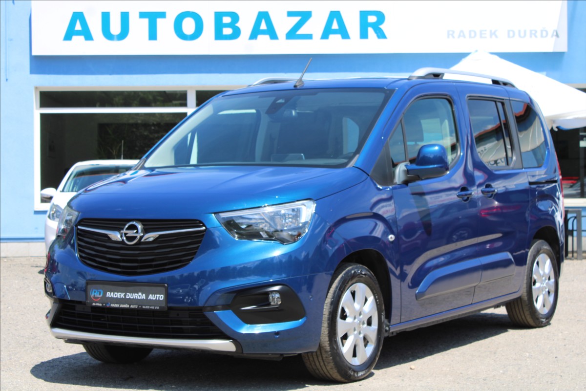 Opel Combo 1,2 T ČR,1.MAJITEL,INNOVATION