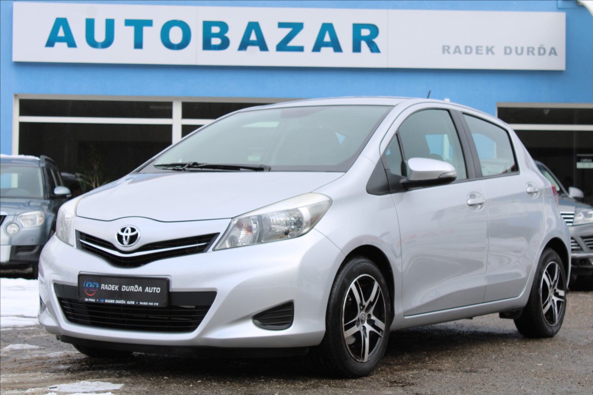 Toyota Yaris 1,0 VVT-i NOVÉ V ČR,1.MAJITEL