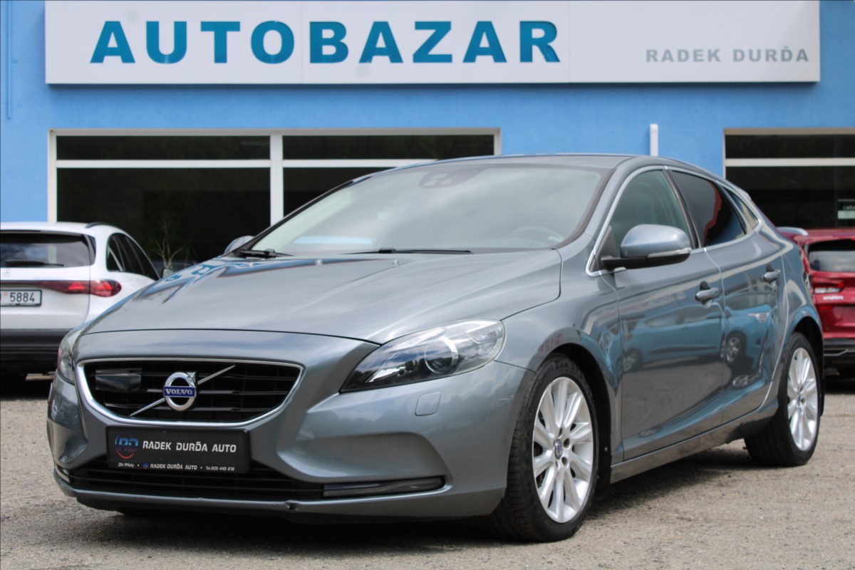 Volvo V40 2,0 D2 AUTOMAT,VÝHŘEVY - foto 2