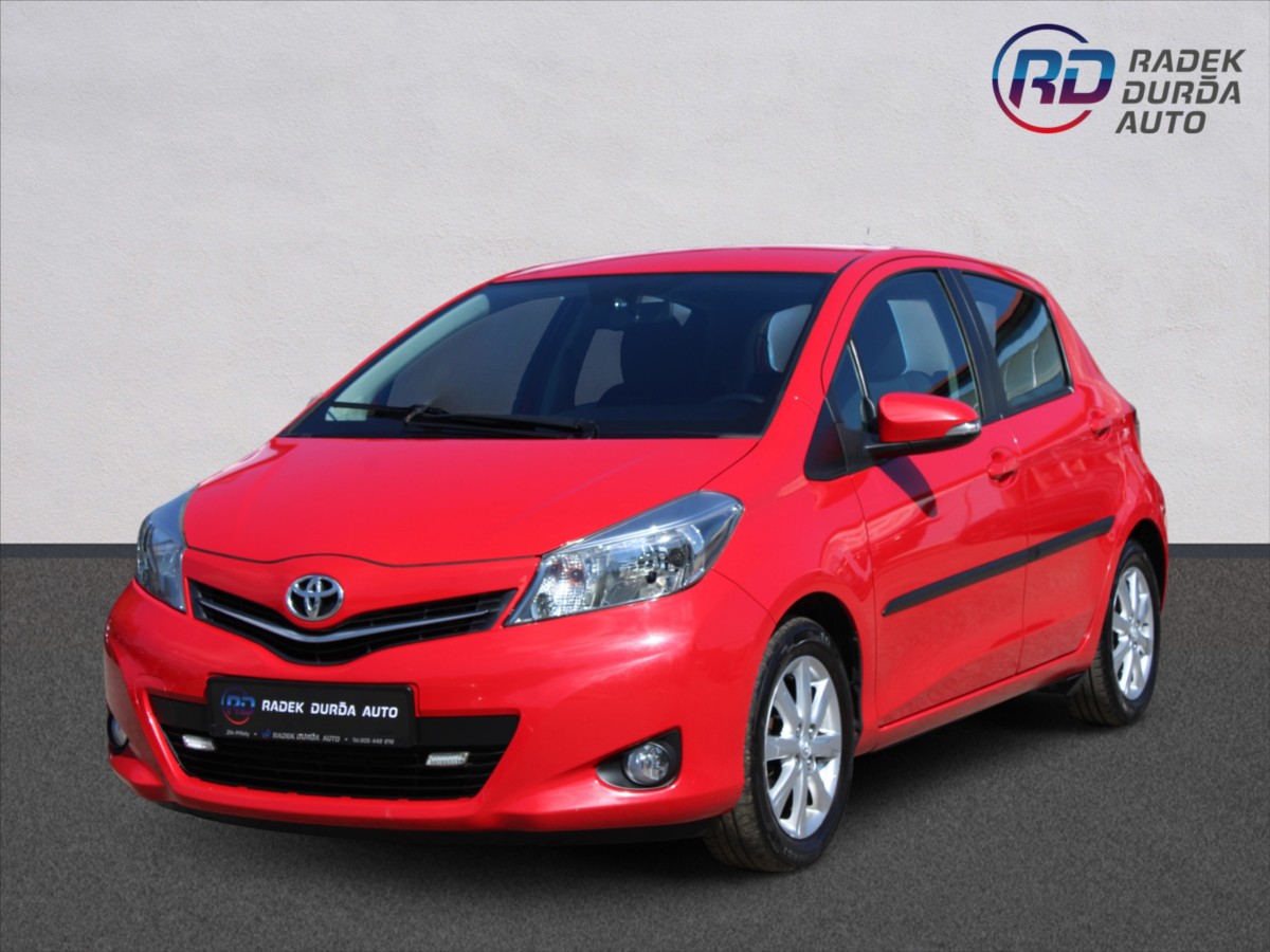 Toyota Yaris 1,3 VVT-i NOVÉ V ČR,TAŽNÉ