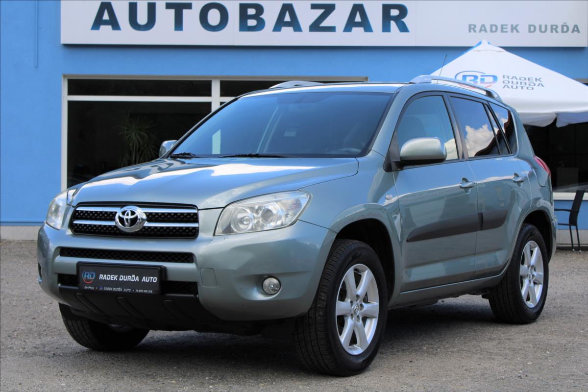 Toyota RAV4 2,0 VVTi ČR,1.MAJ,TAŽNÉ,4X4