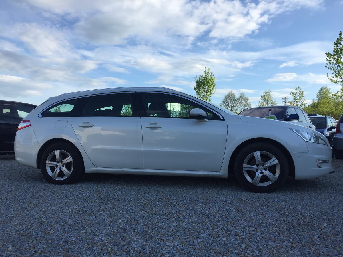 Peugeot 508 SW PANORAMA-BÍLÁ PERLEŤ