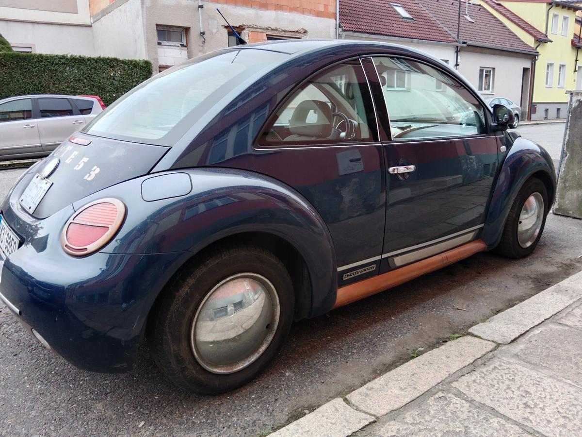 Volkswagen New Beetle 2.0i - 85 KW
