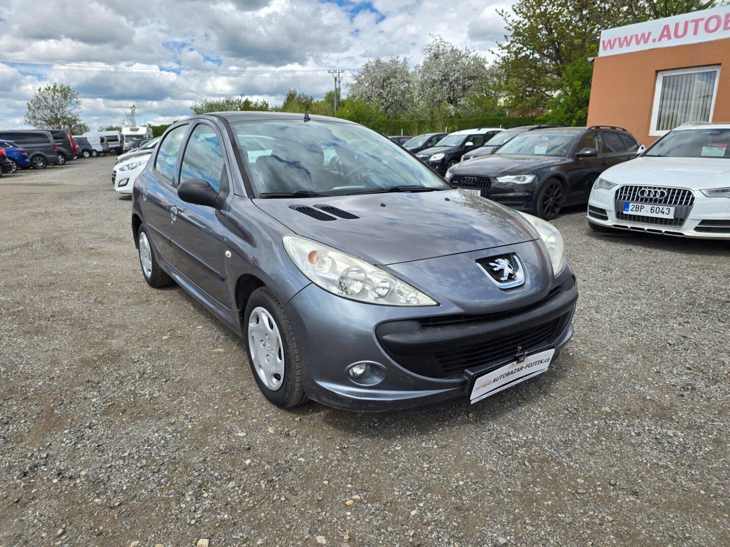 Peugeot 206 1.1 44kw,klima,2 sady kol