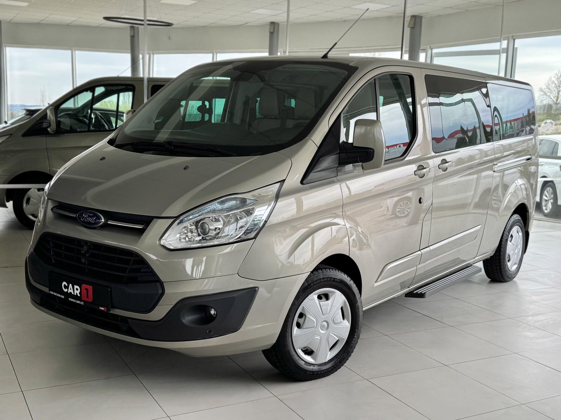 Ford Tourneo Custom 2,2TDCi L2*TITANIUM*Kůže*9míst