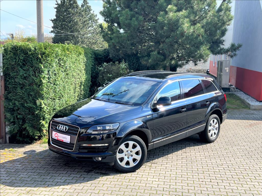 Audi Q7 3,0 TDi QUATTRO / NAVI