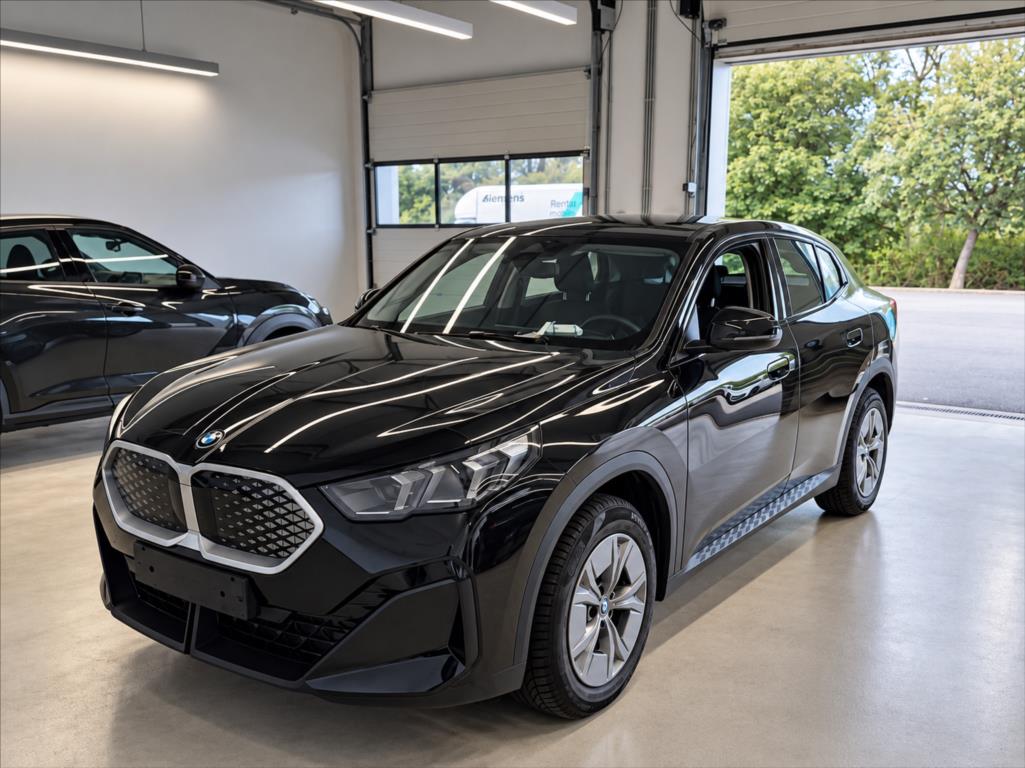 BMW iX2 0,0 EDRIVE20 67KWH