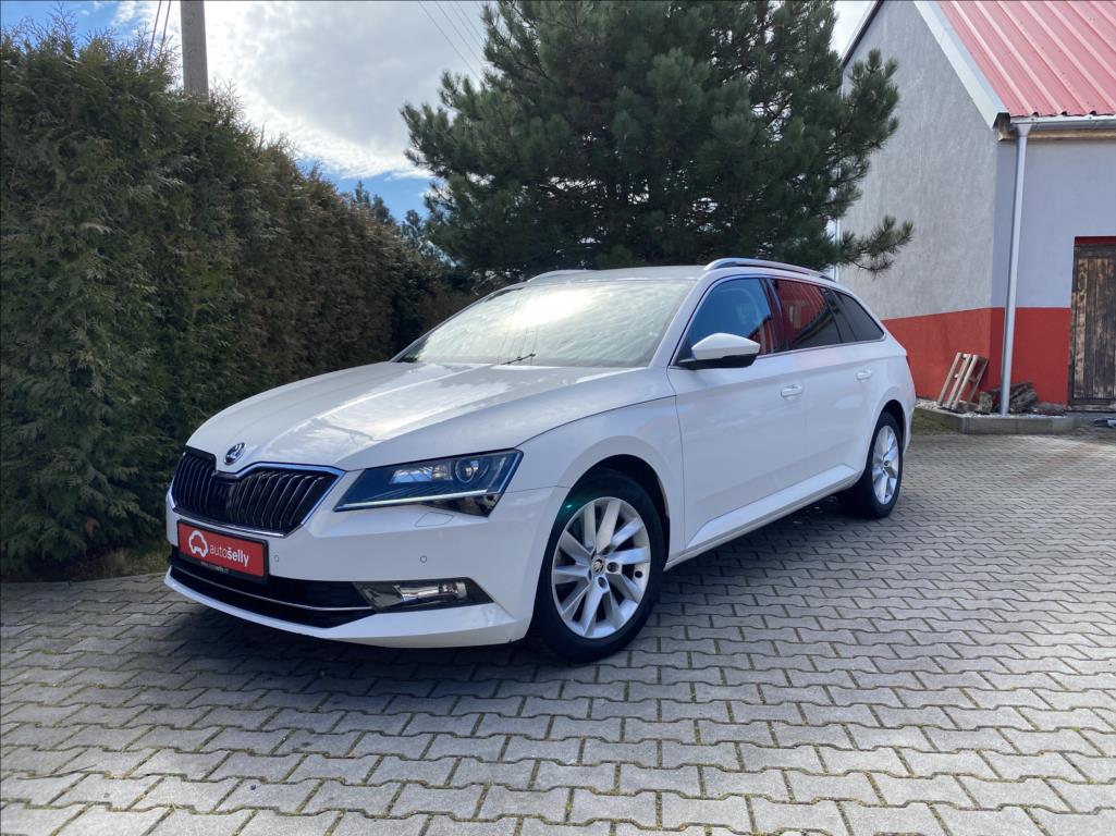 Škoda Superb 2,0 TDi Executive / DSG / NAV