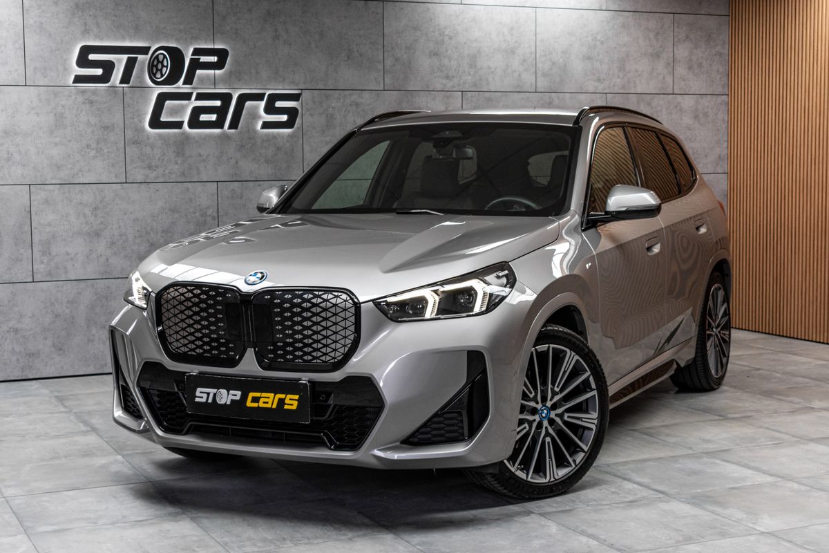 BMW iX1 xDrive30 ///M*ZÁRUKA*TAŽNÉ*ČR