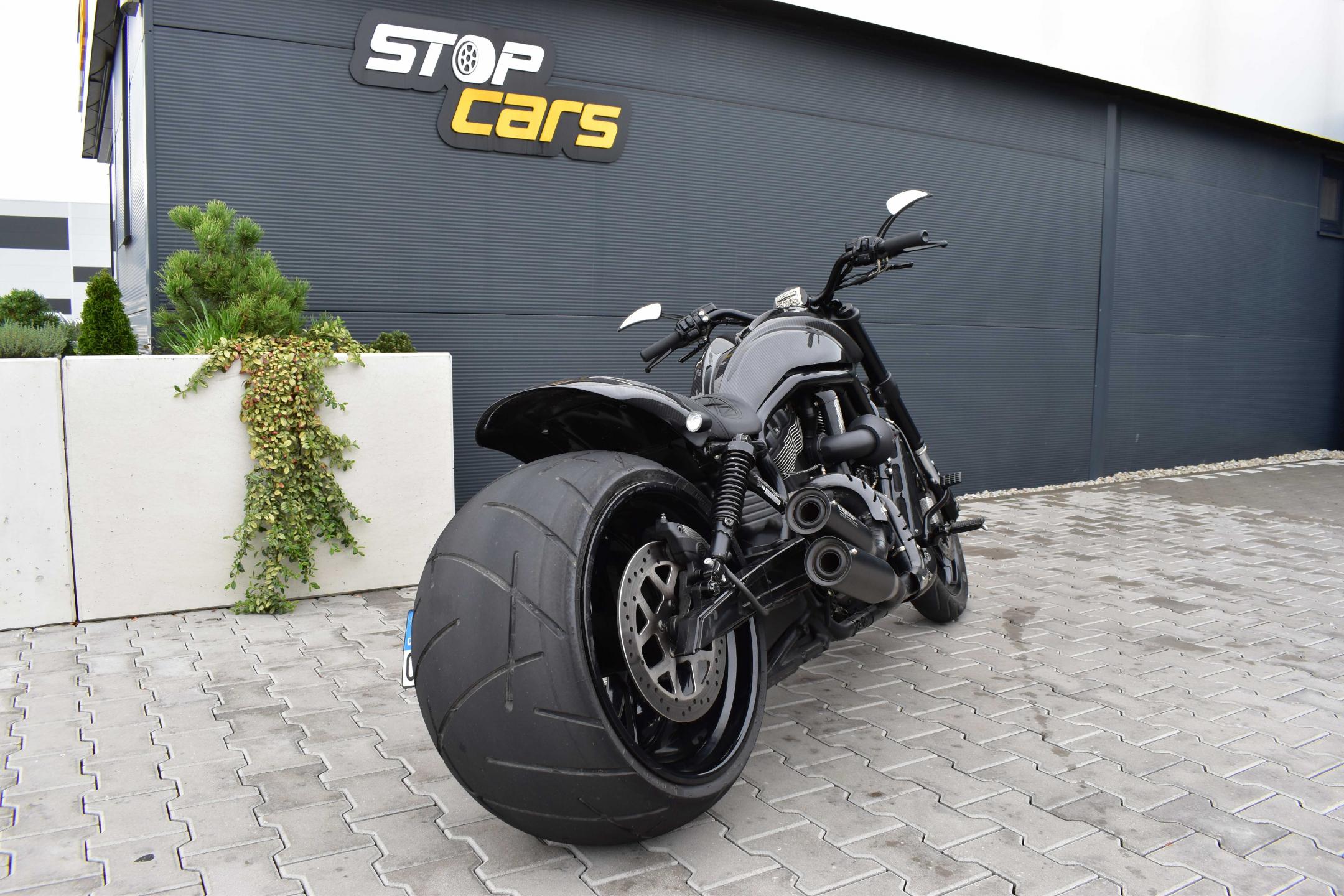 Harley-Davidson VRSCD Night Rod Pneu 360!