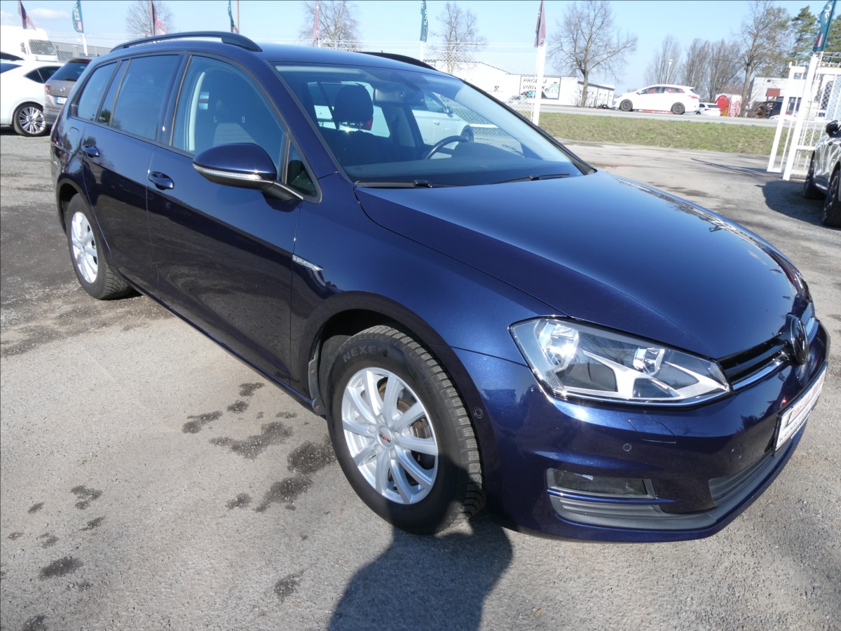 Volkswagen Golf 2,0 TDi 103kW DSG digi.klima