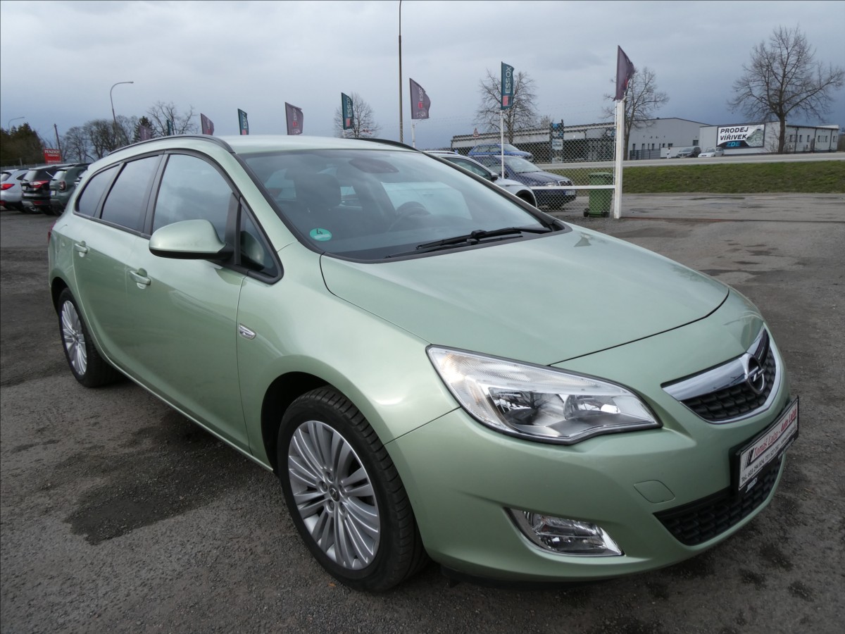 Opel Astra 1,4 16V 88kW 2 x kola,serviska