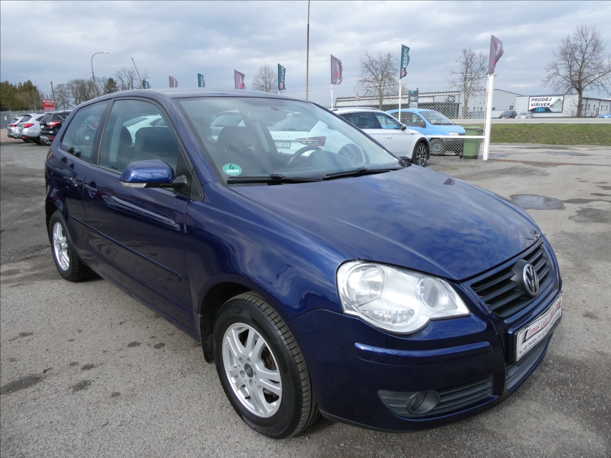 Volkswagen Polo 1,4 i 16V 1.MAJITEL, 2x kola