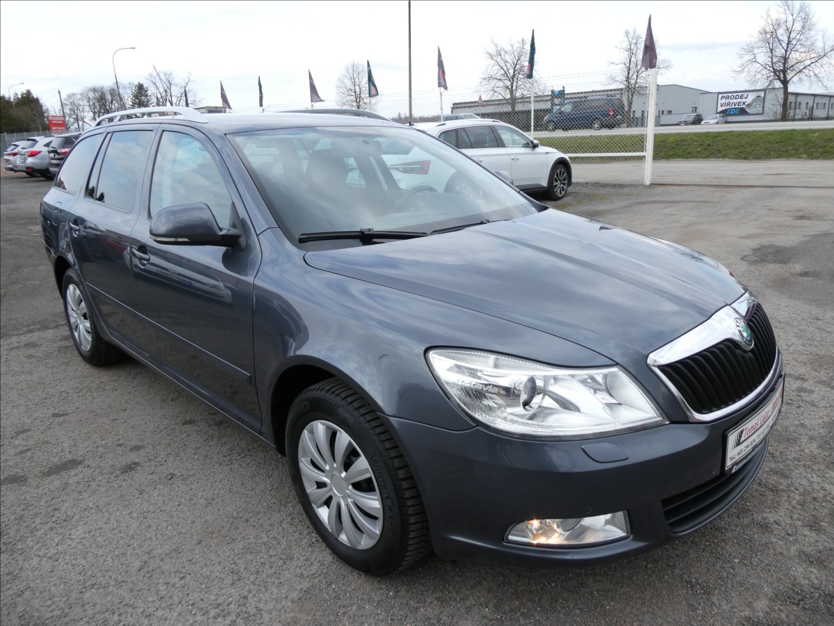 Škoda Octavia 1,8 TSI ELEGANCE, serviska